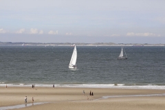 Segelboote am Strand von Breskens