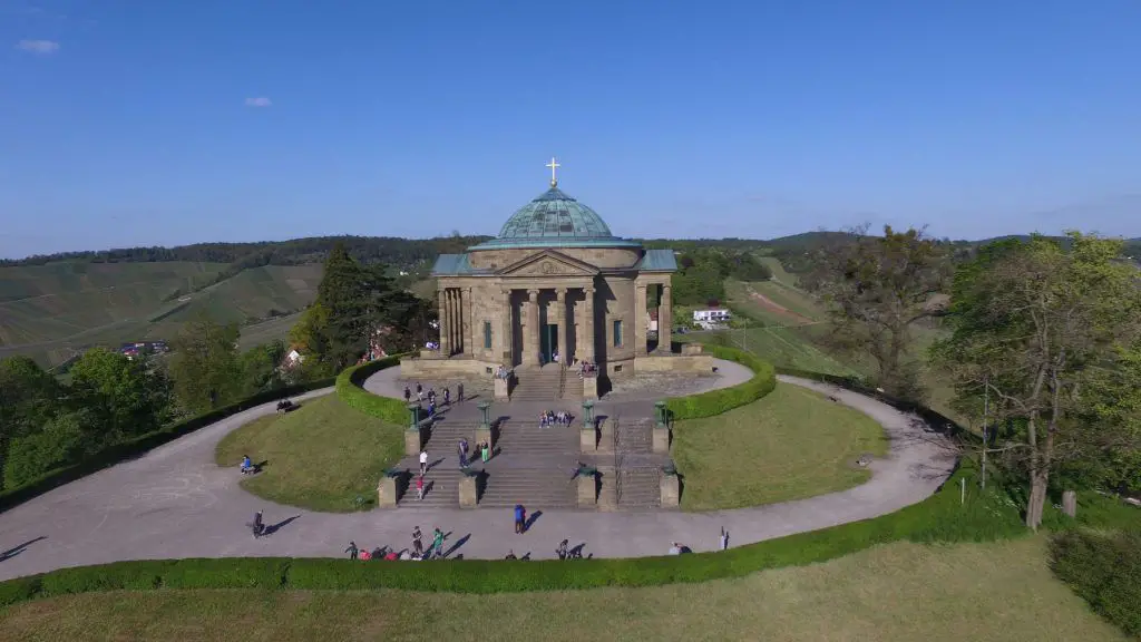 Blick auf das Mausoleum auf dem Rotenberg