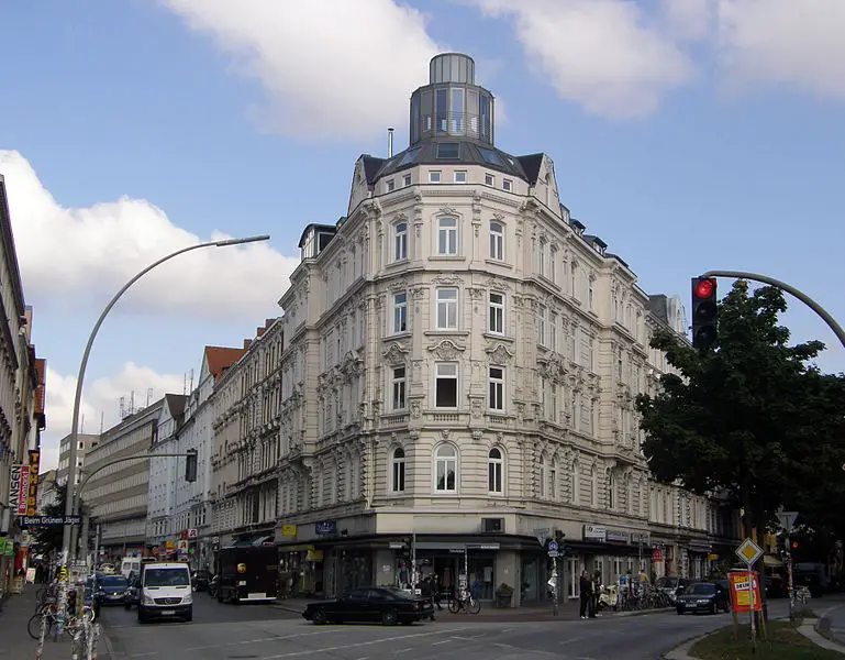 Das "Schulterblatt" - rechts die Schanzenstrasse