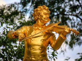 Alles Walzer: Der goldene Geiger in Wien