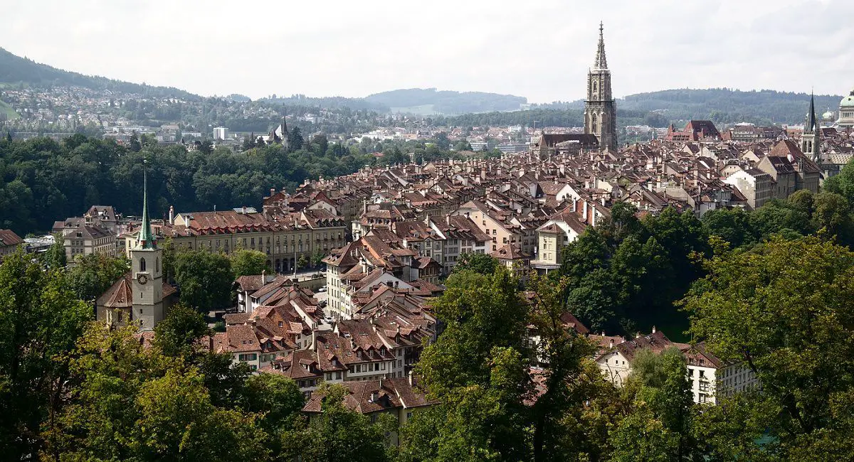 Blick über Bern vom Rosengarten aus