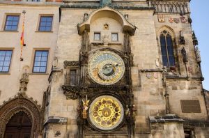 Altstädter Rathaus in Prag mit astronomischer Uhr